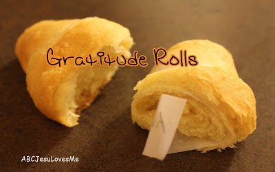 Thanksgiving Gratitude Rolls