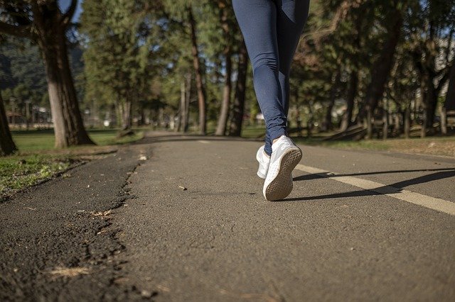 women running